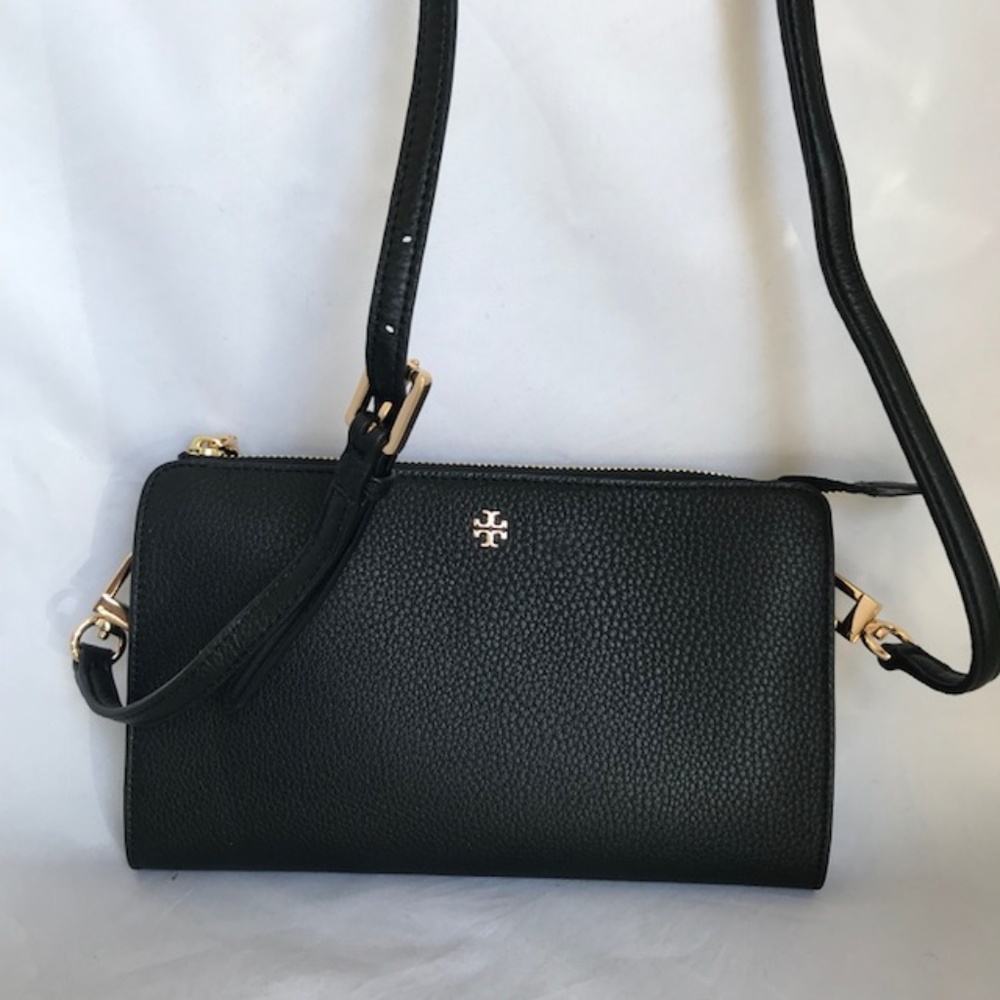 39640 Tory Burch Robinson Continental Wallet /cluch / crossbody bag Black